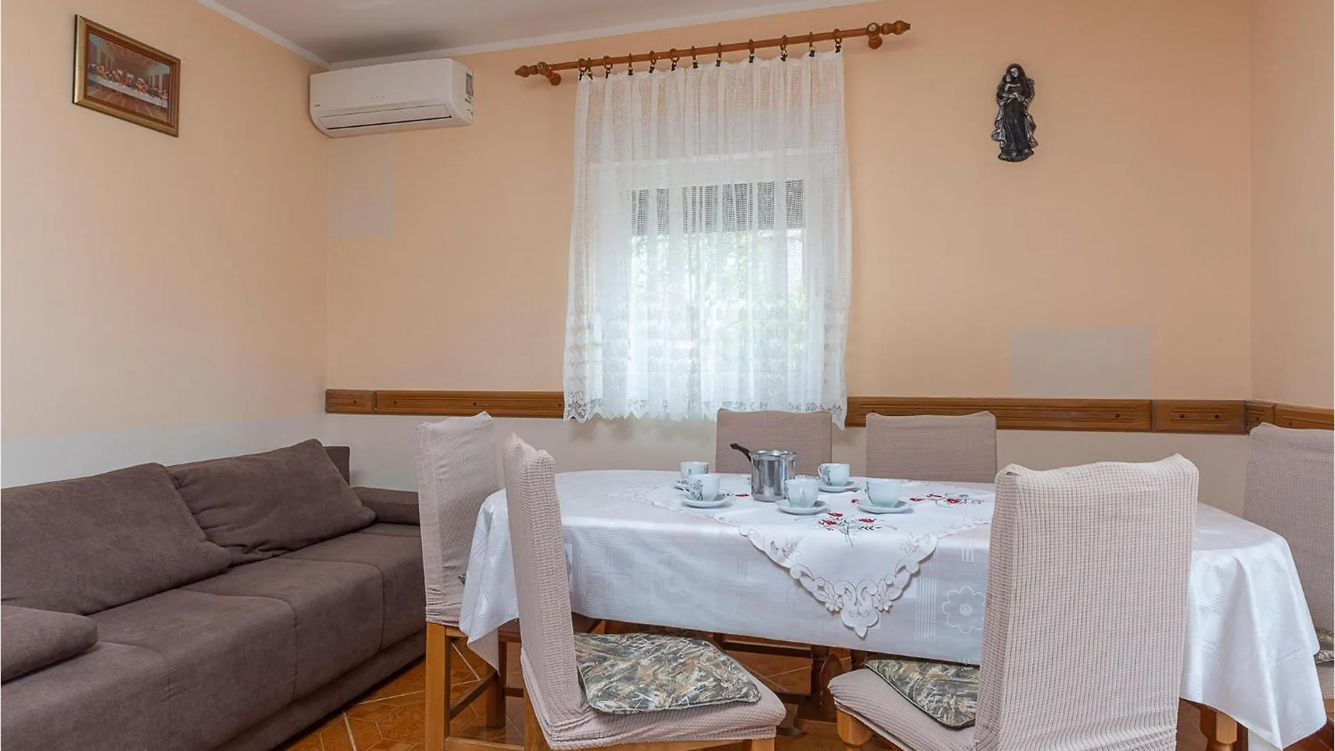 1 Bedroom Nice Apartment In Betiga Barbariga